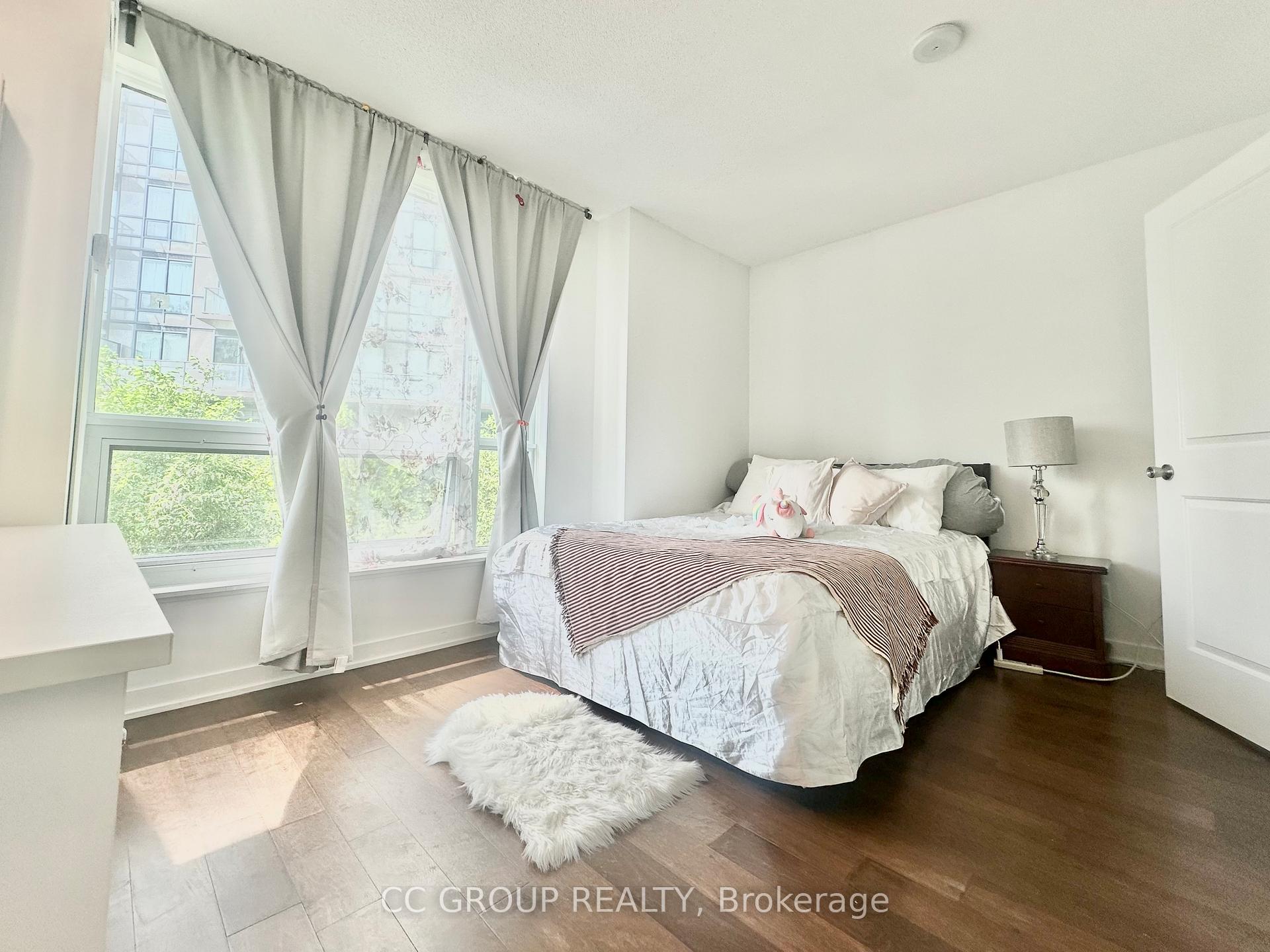 3 Bedrooms Condo at 215 Bonis, Toronto For sale