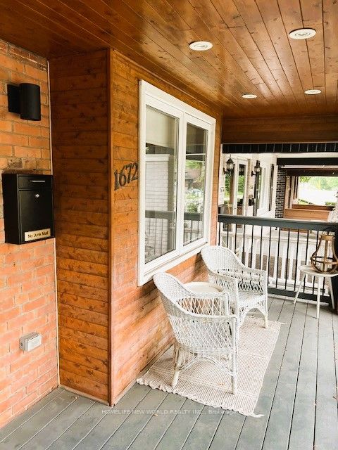 1672 Gerrard Street, Toronto, ON M4L 2B2