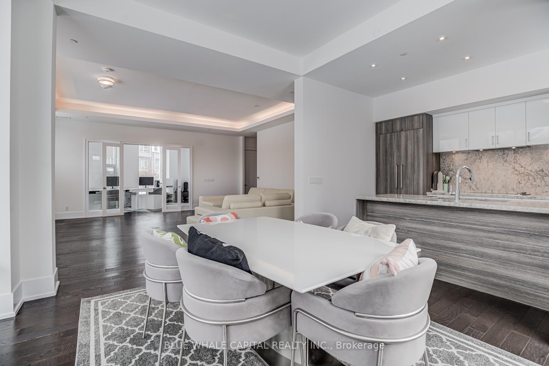 3 Bedrooms Condo at 25 Adra Grado,  Toronto For sale