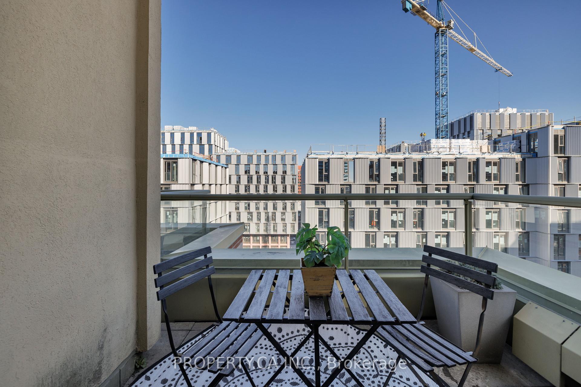 2 Bedrooms Condo at 70 Mill, Toronto For sale