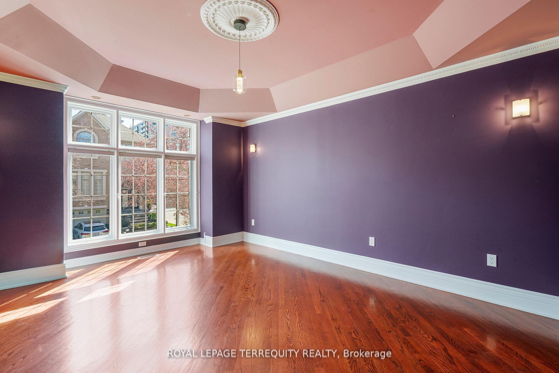 3 Bedrooms Condo at 197 La Rose, Toronto For sale