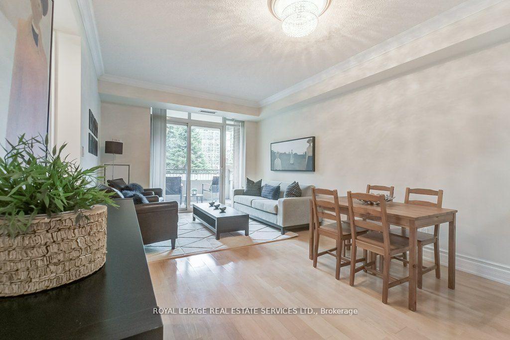 2 Bedrooms Condo at 10 Old York Mills, Toronto For sale