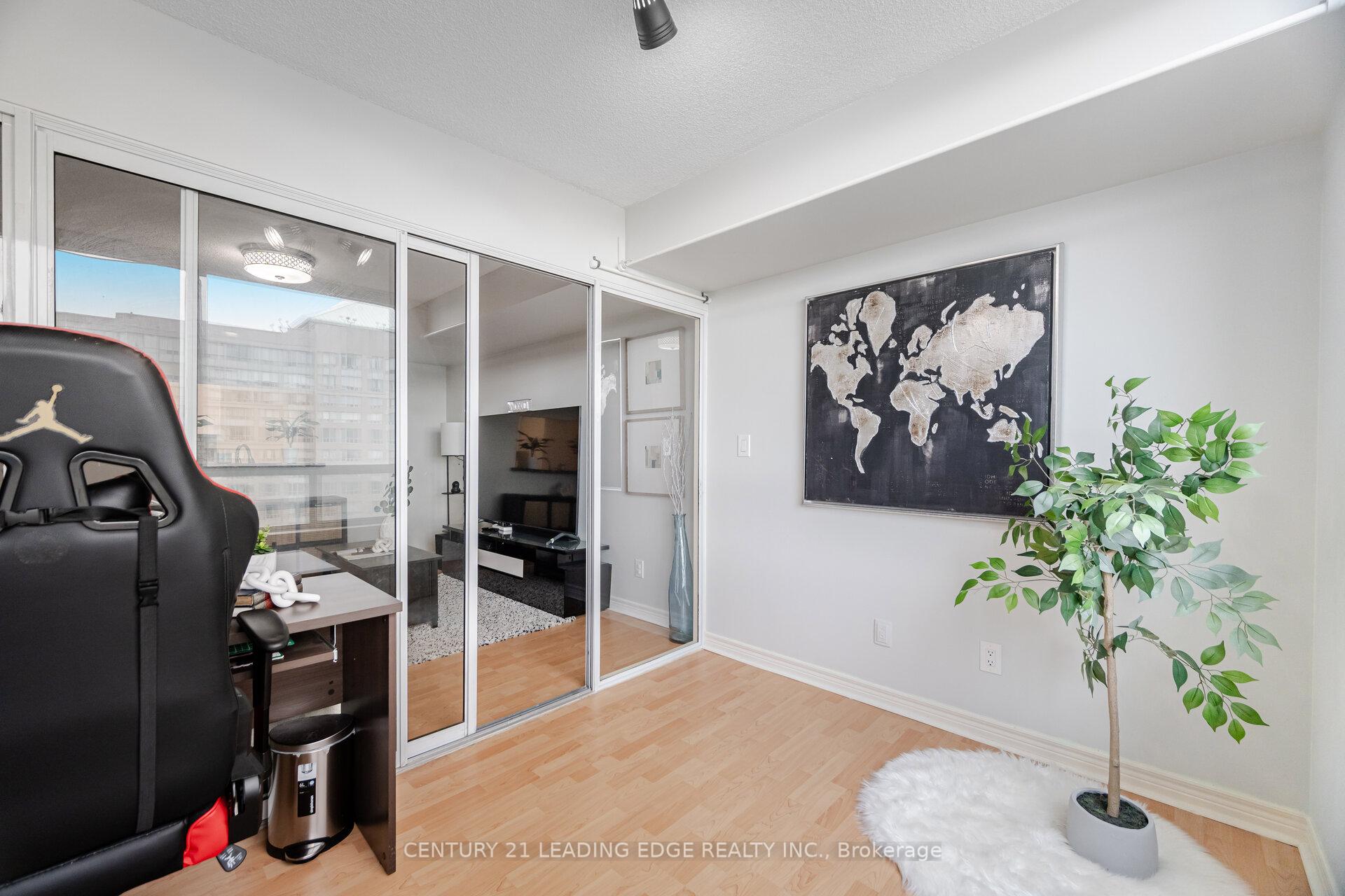 3 Bedrooms Condo at 68 Corporate, Toronto For sale