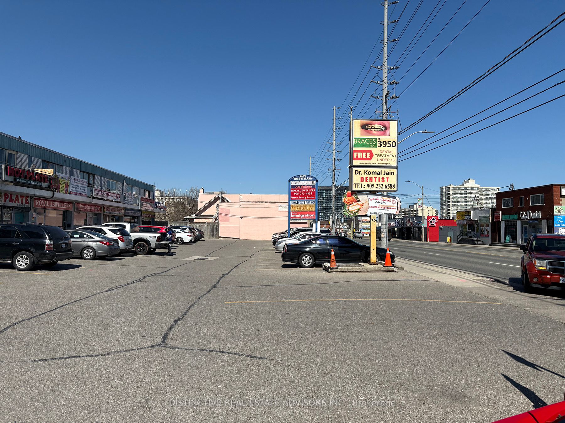 65 Dundas Street W, #Main Level
