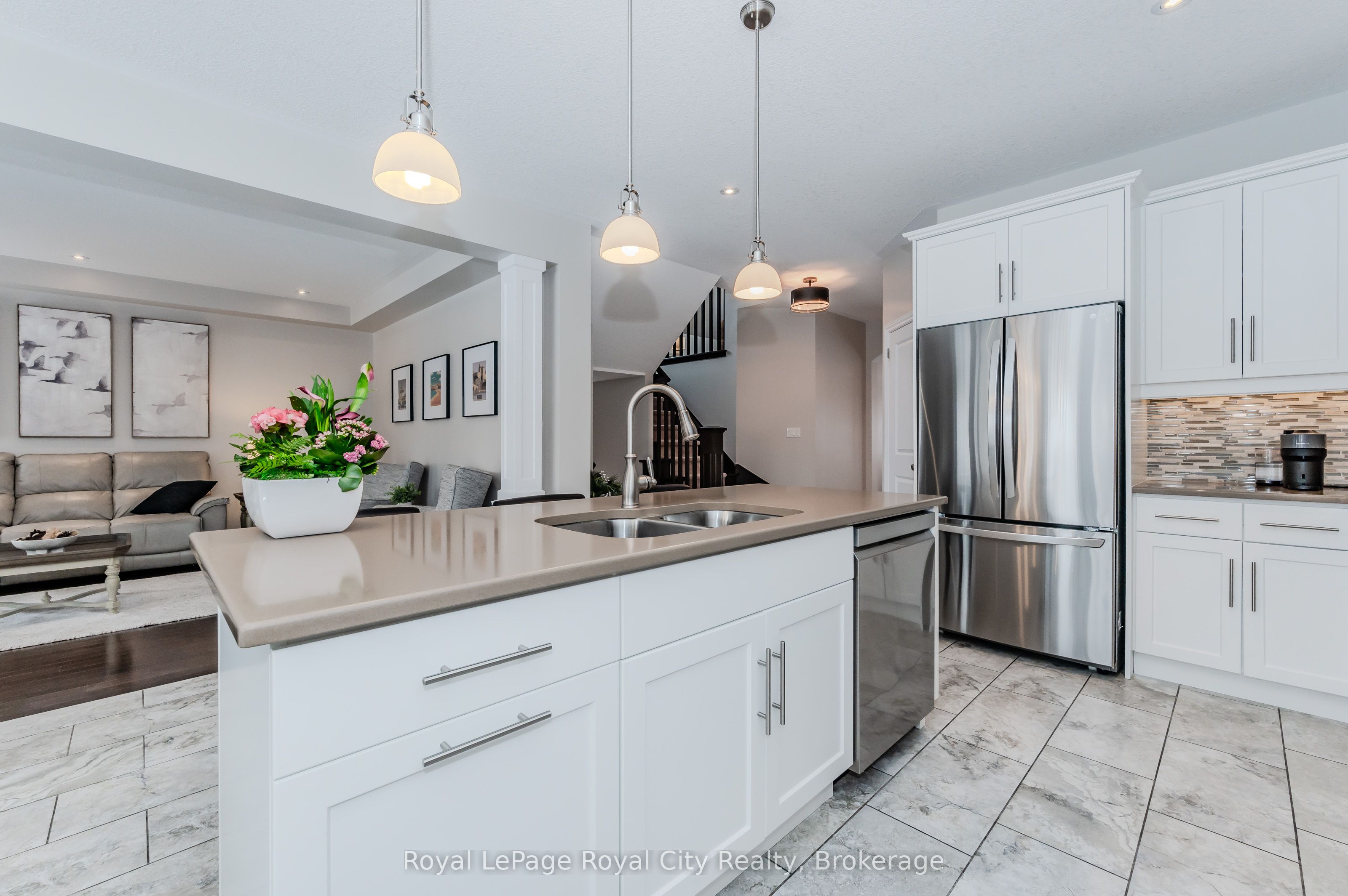 213 Tremaine Crescent