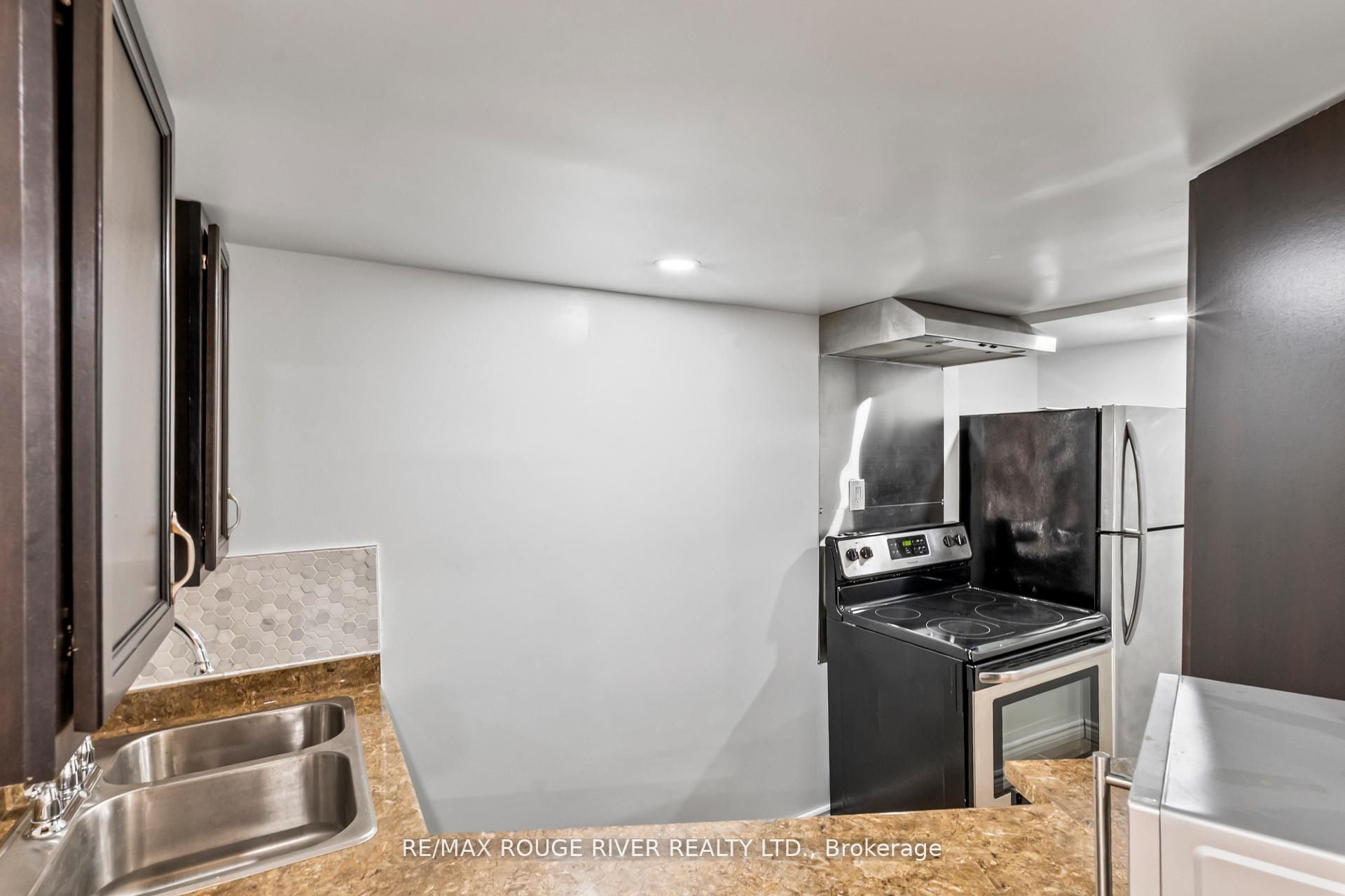 2292 Chapman Court