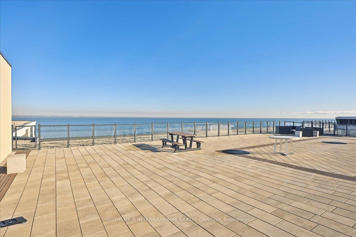 2 Bedrooms Condo at 101 Shoreview,  Hamilton For sale
