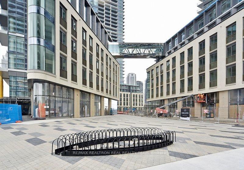 1 Bedroom Condo at 1000 Portage, Vaughan For sale
