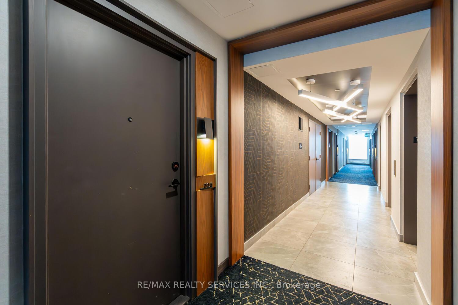 2 Bedrooms Condo at 20 Tubman, Toronto For sale