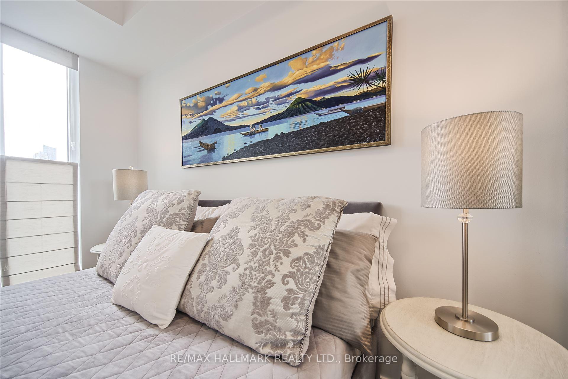 2 Bedrooms Condo at 260 Sackville, Toronto For sale