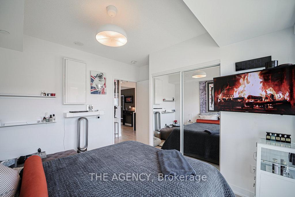 1 Bedroom Condo at 50 Wellesley, Toronto For sale