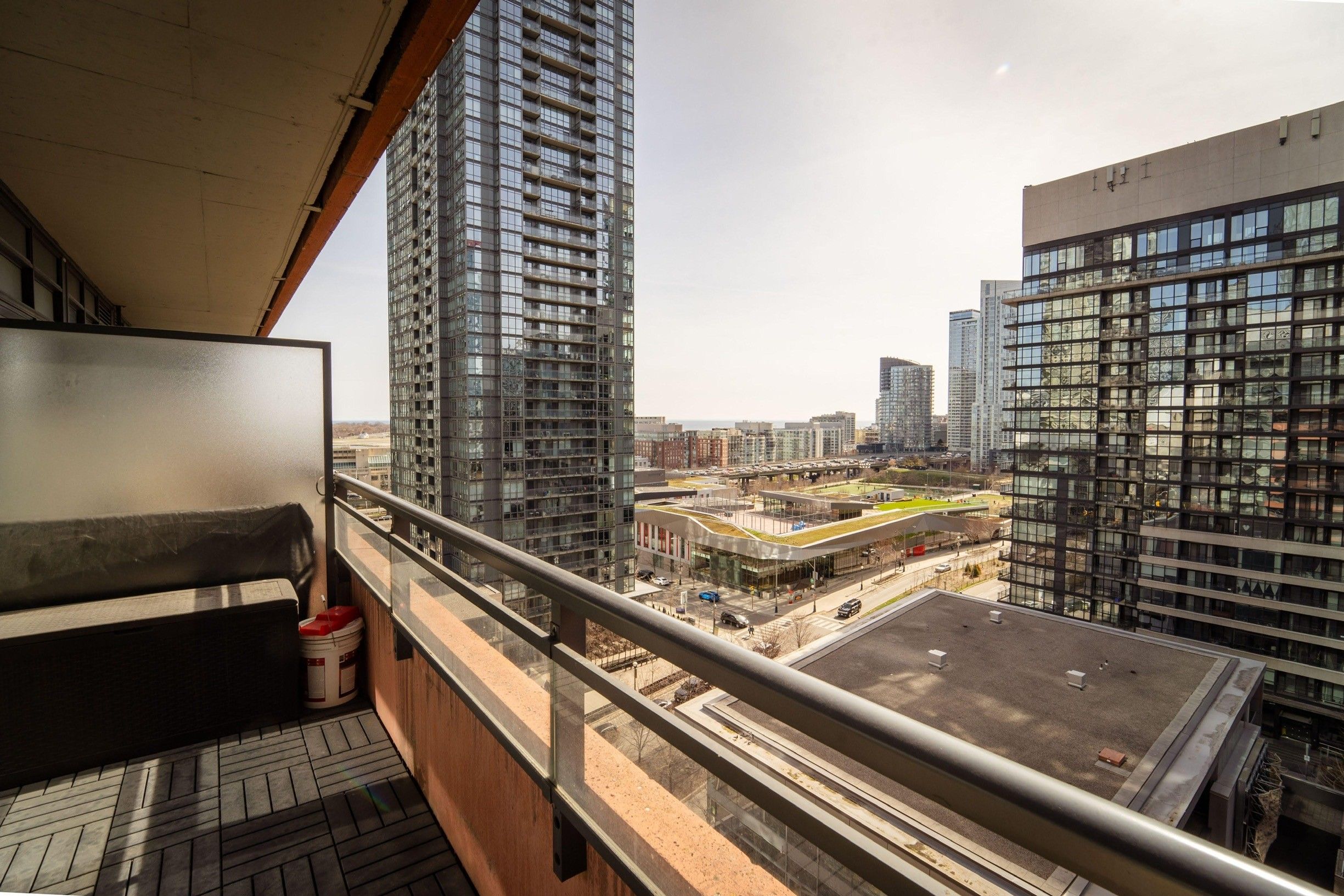 4 Spadina Avenue 1223