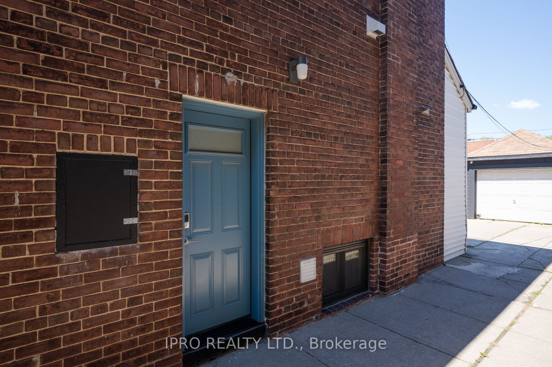 12 Mortimer Avenue