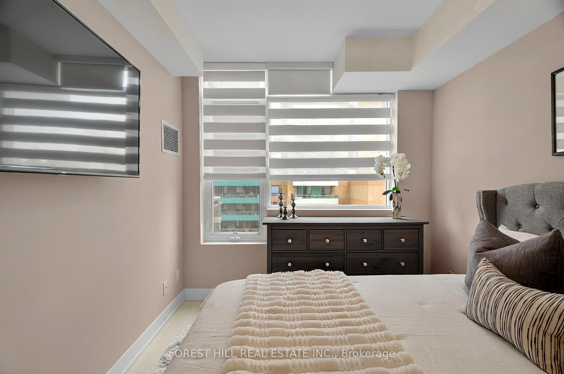 2 Bedrooms Condo at 68 Merton, Toronto For sale