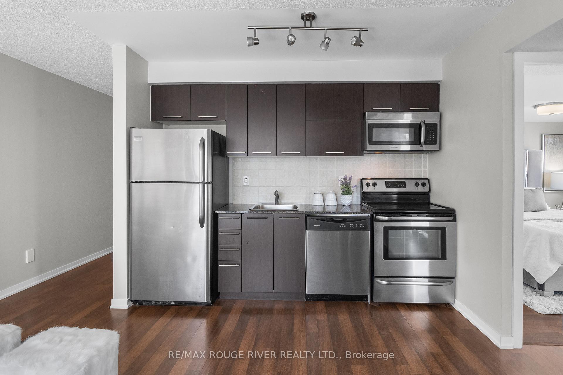 2 Bedrooms Condo at 38 Joe Shuster,  Toronto For sale