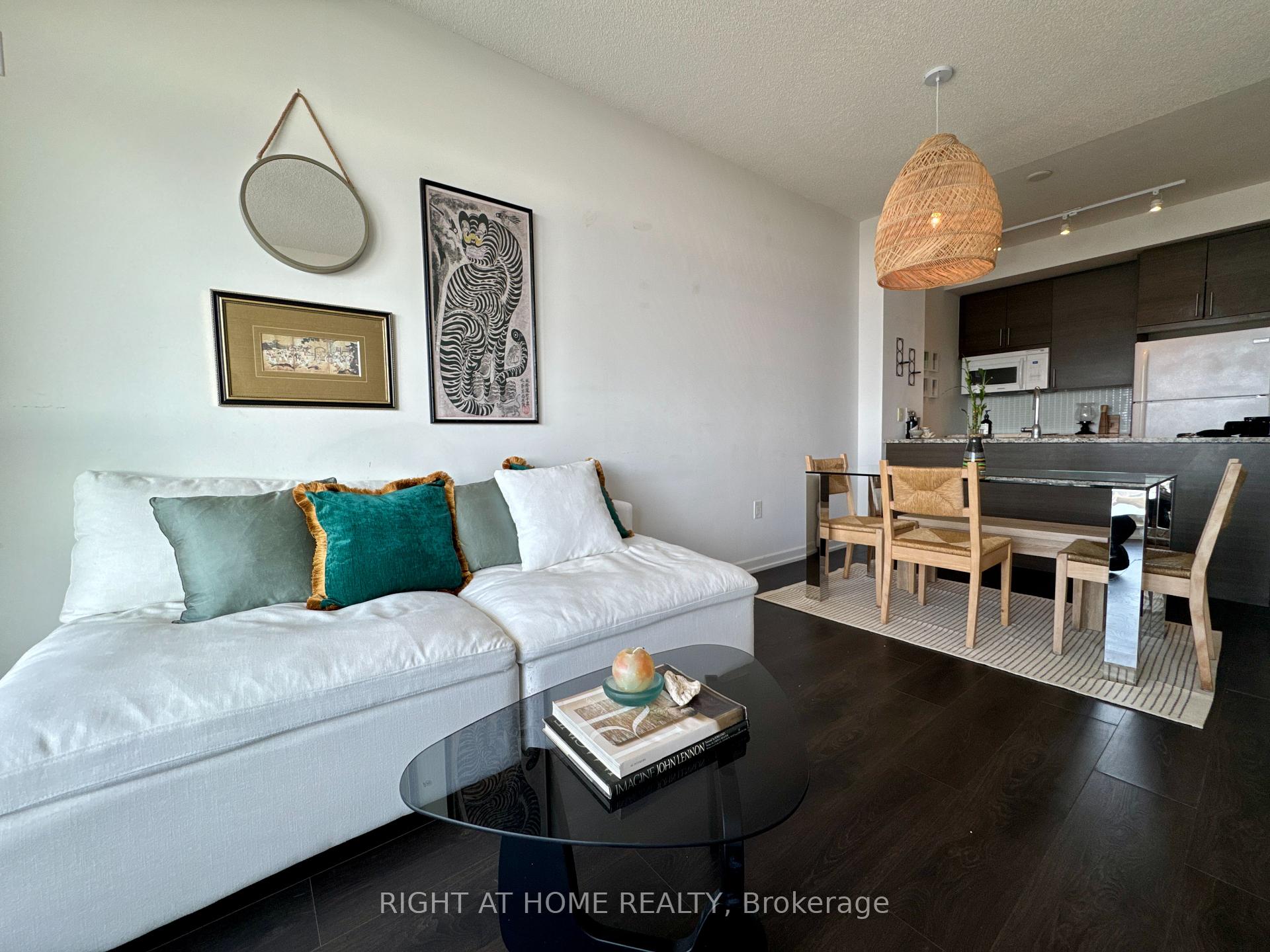 1 Bedroom Condo at 70 Forest Manor, Toronto For sale