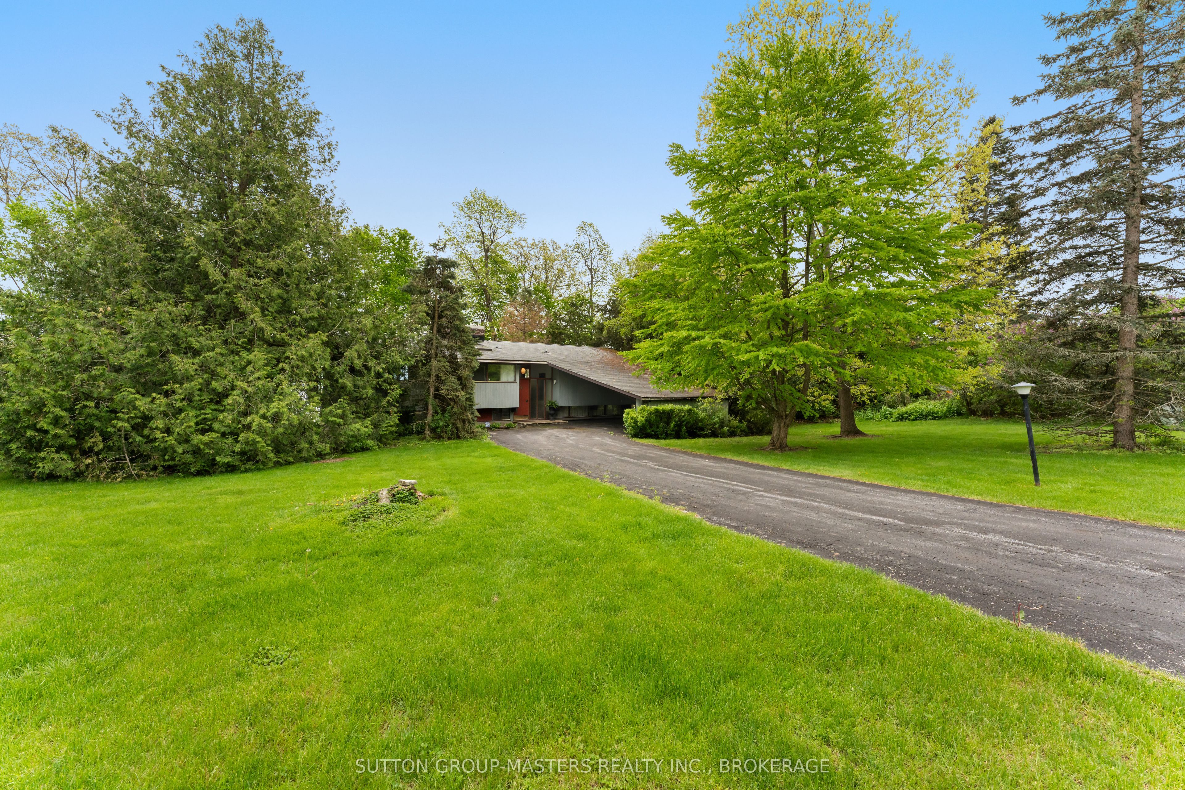 46 Riverside Drive, Kingston, ON K7L 4V1