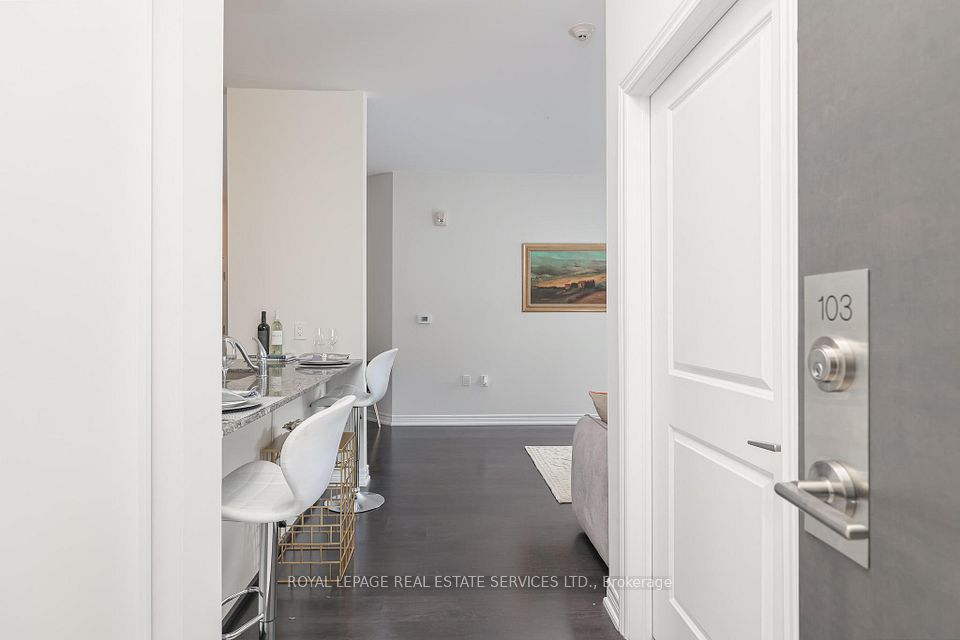 2393 Bronte Road, Oakville, ON L6M 1P5