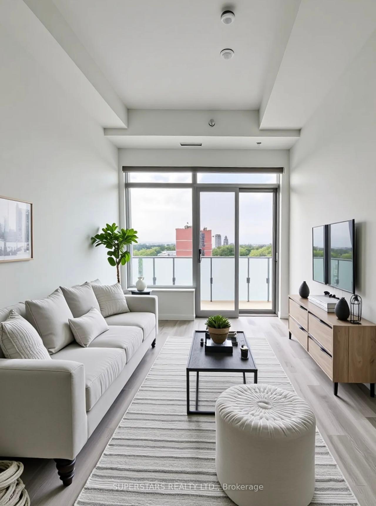 2 Bedrooms Condo at 7 golden lion, Toronto For sale