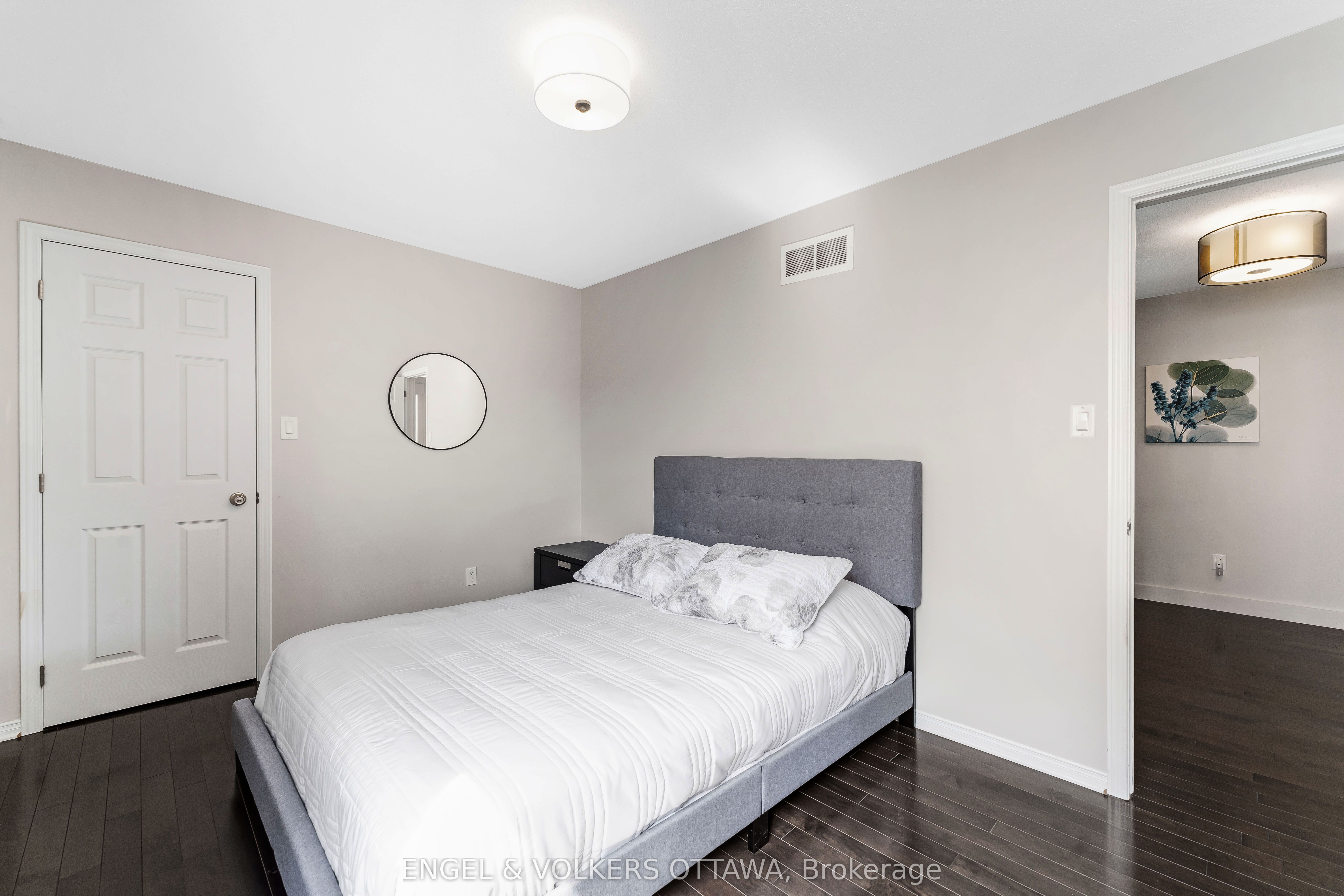 341 SHADEHILL Crescent