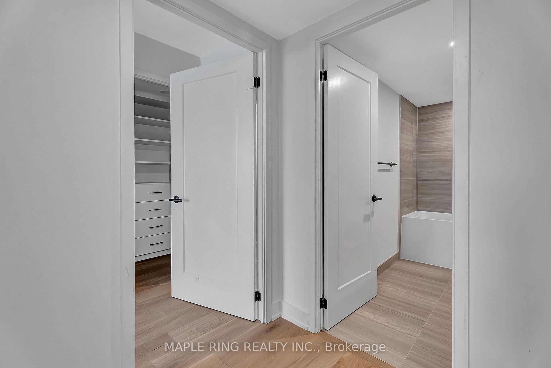 2 Bedrooms Condo at 2485 Taunton,  Oakville For sale