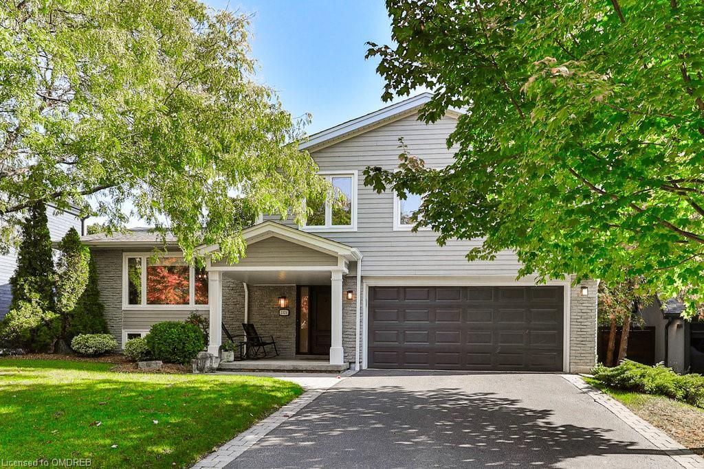 2324 CHEVERIE Street Oakville Ontario L6J 5W4
