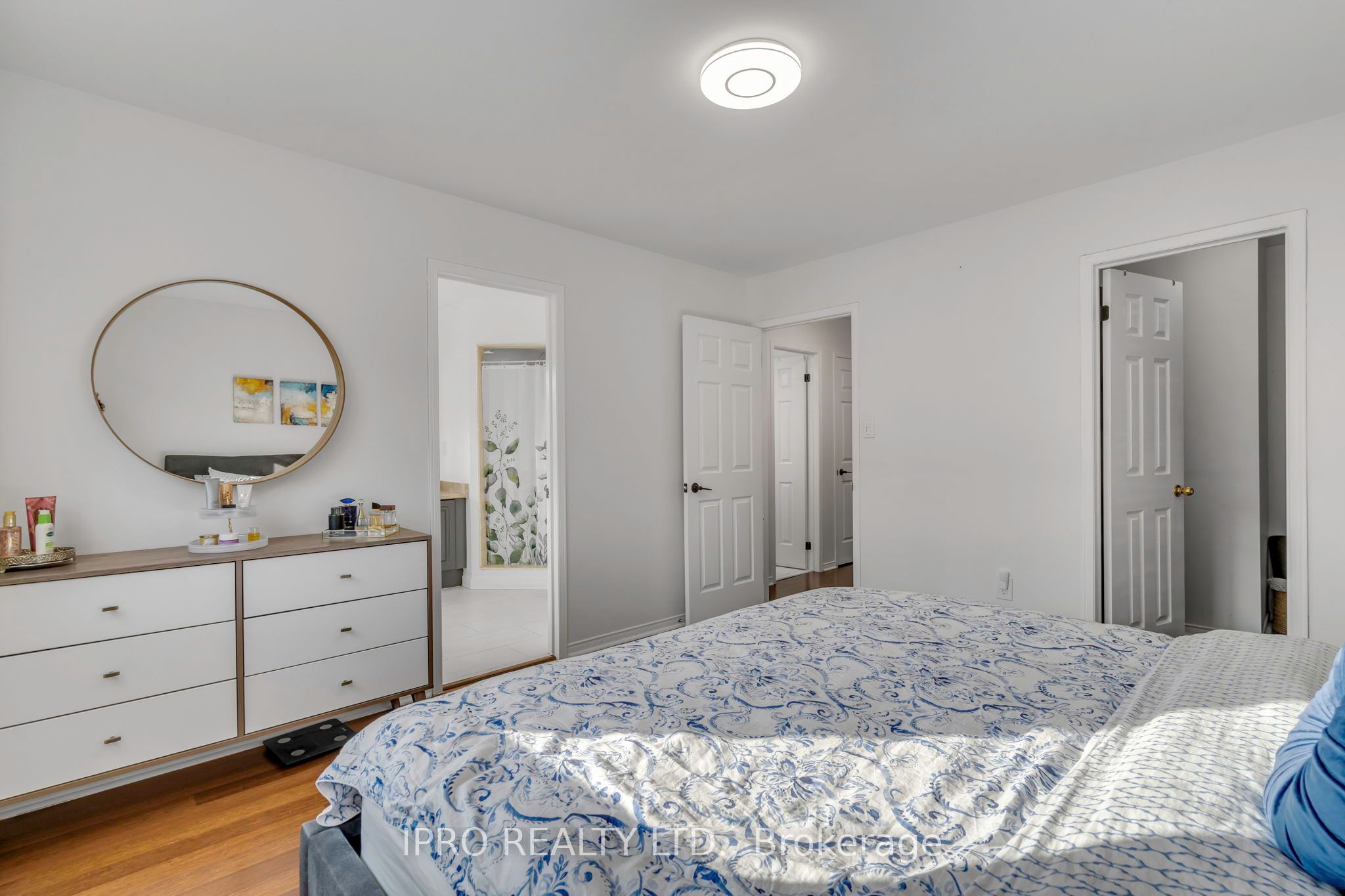 147 Waters Boulevard