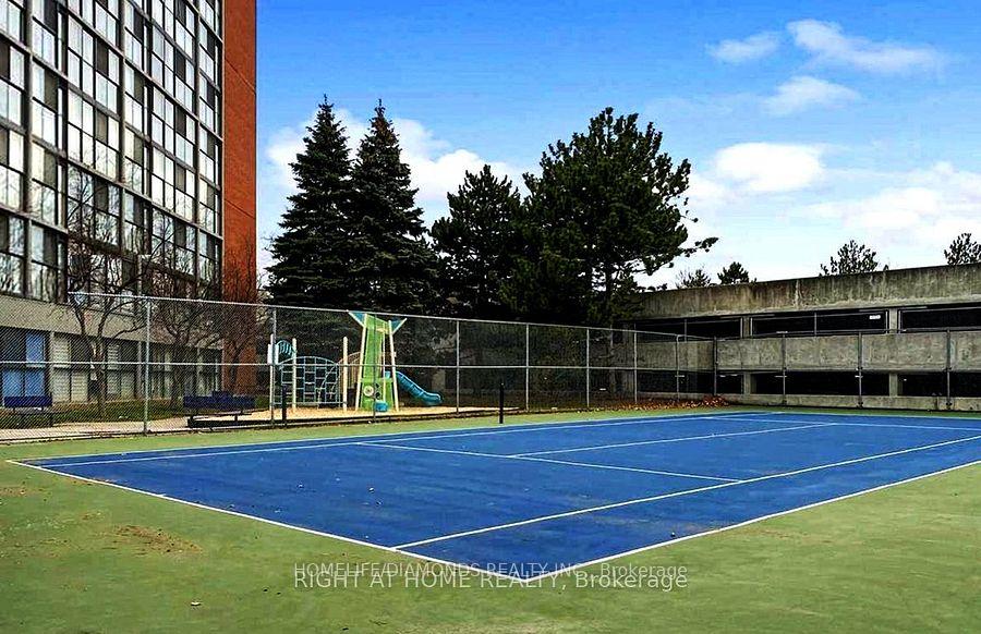 2 Bedrooms Condo at 4205 SHIPP,  Mississauga For sale