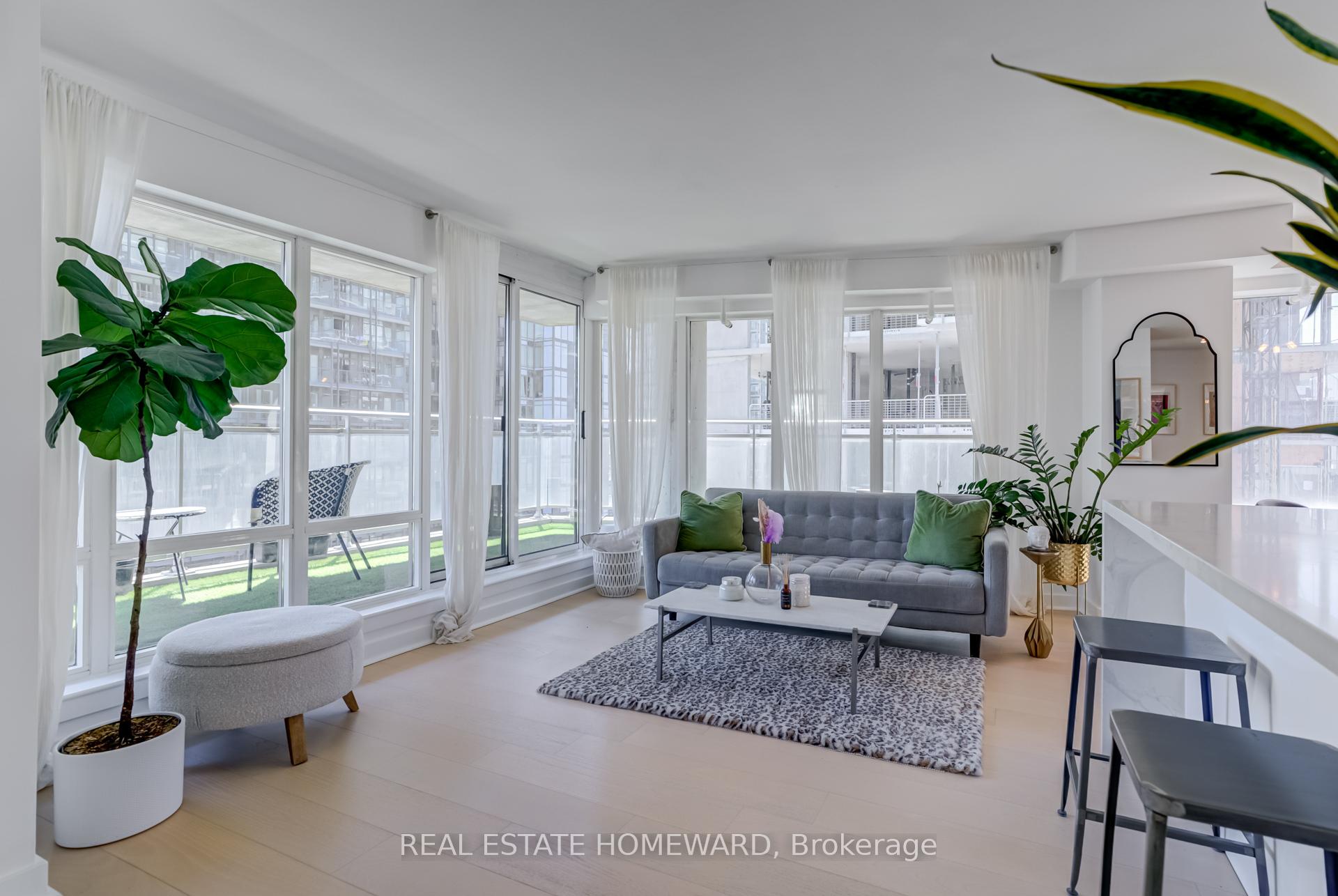 2 Bedrooms Condo at 255 Richmond, Toronto For sale