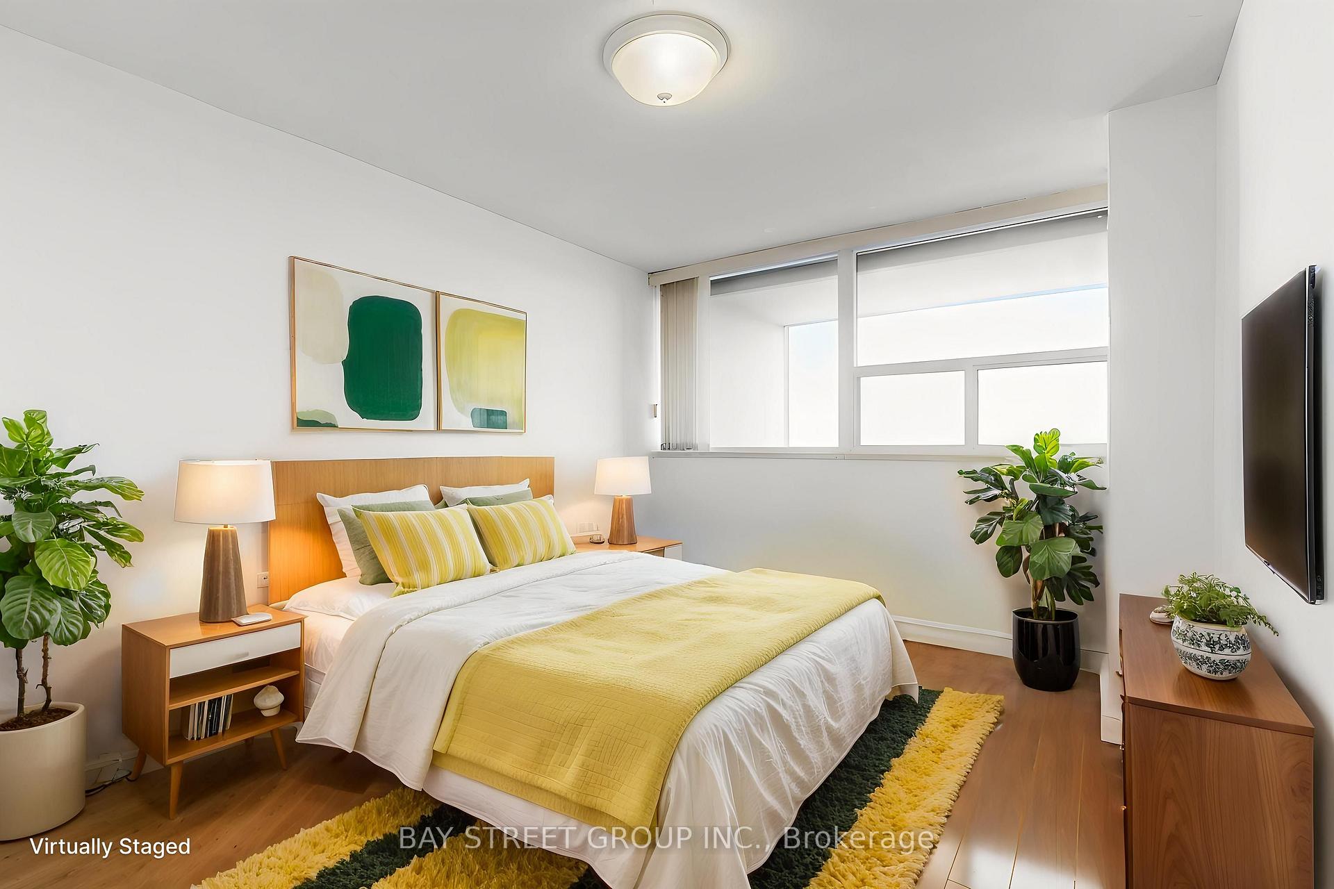 3 Bedrooms Condo at 25 Silver Springs, Toronto For sale