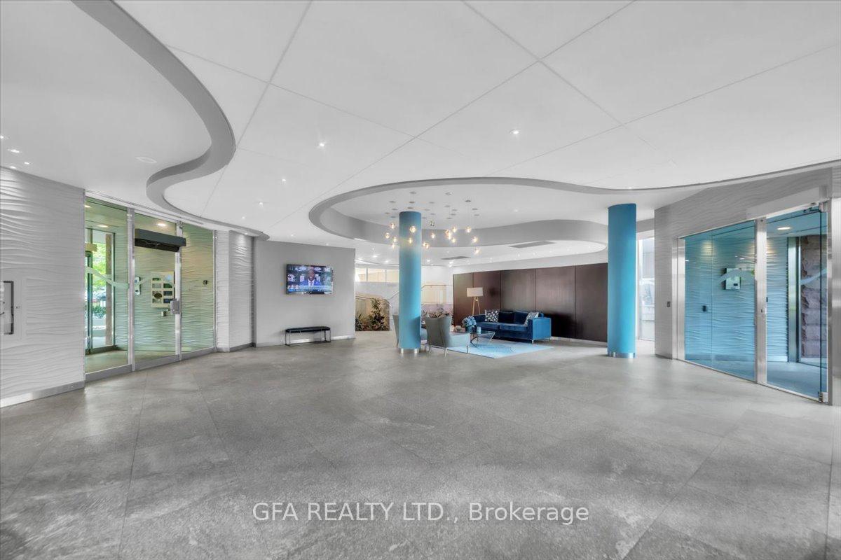 2 Bedrooms Condo at 550 Queens, Toronto For sale