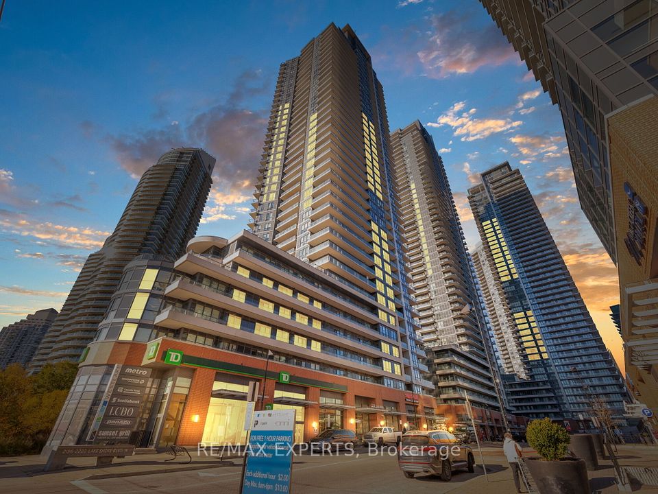 2212 Lake Shore