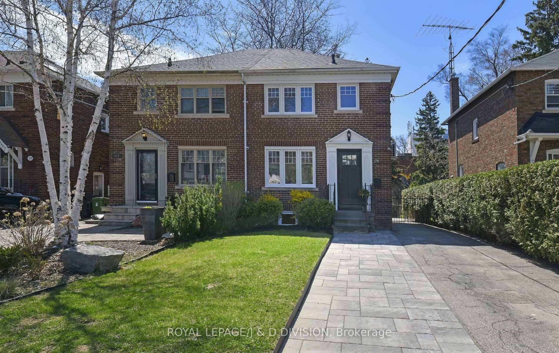175 Donlea Drive, Toronto, ON M4G 2M7