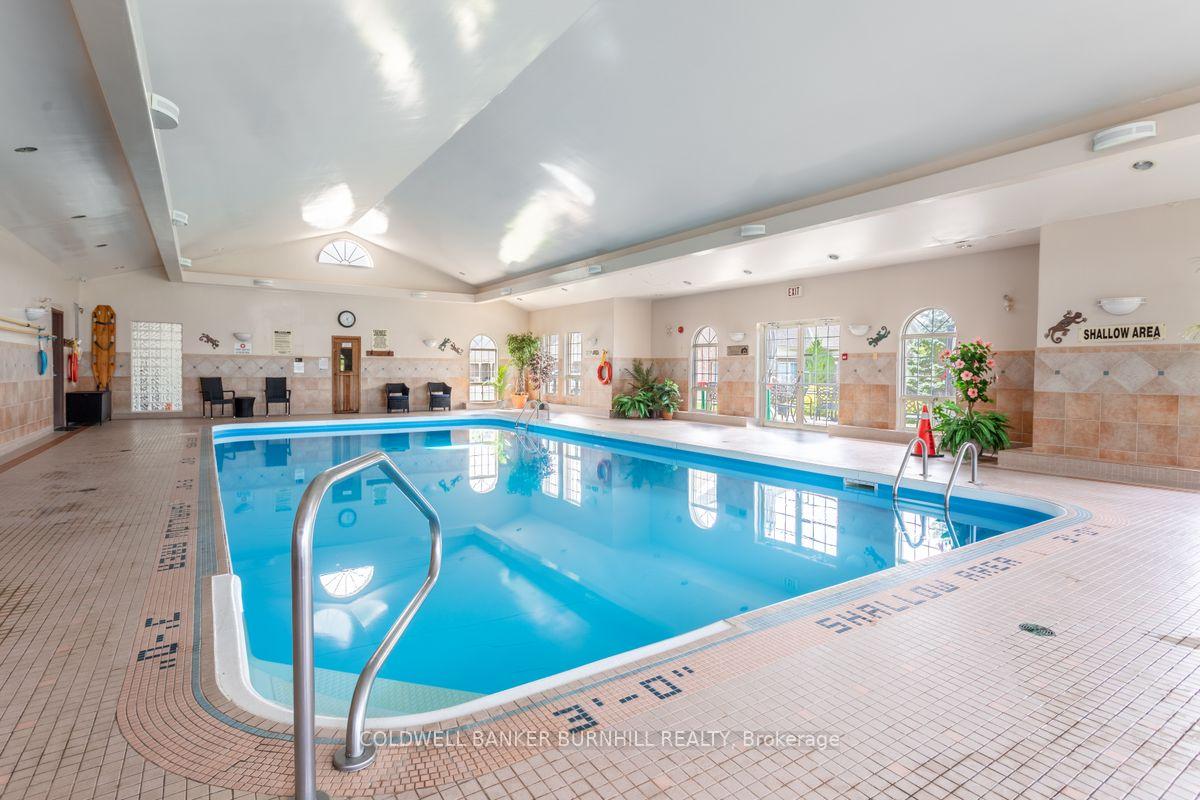 2 Bedrooms Condo at 56 Northern Breeze, Hamilton For sale