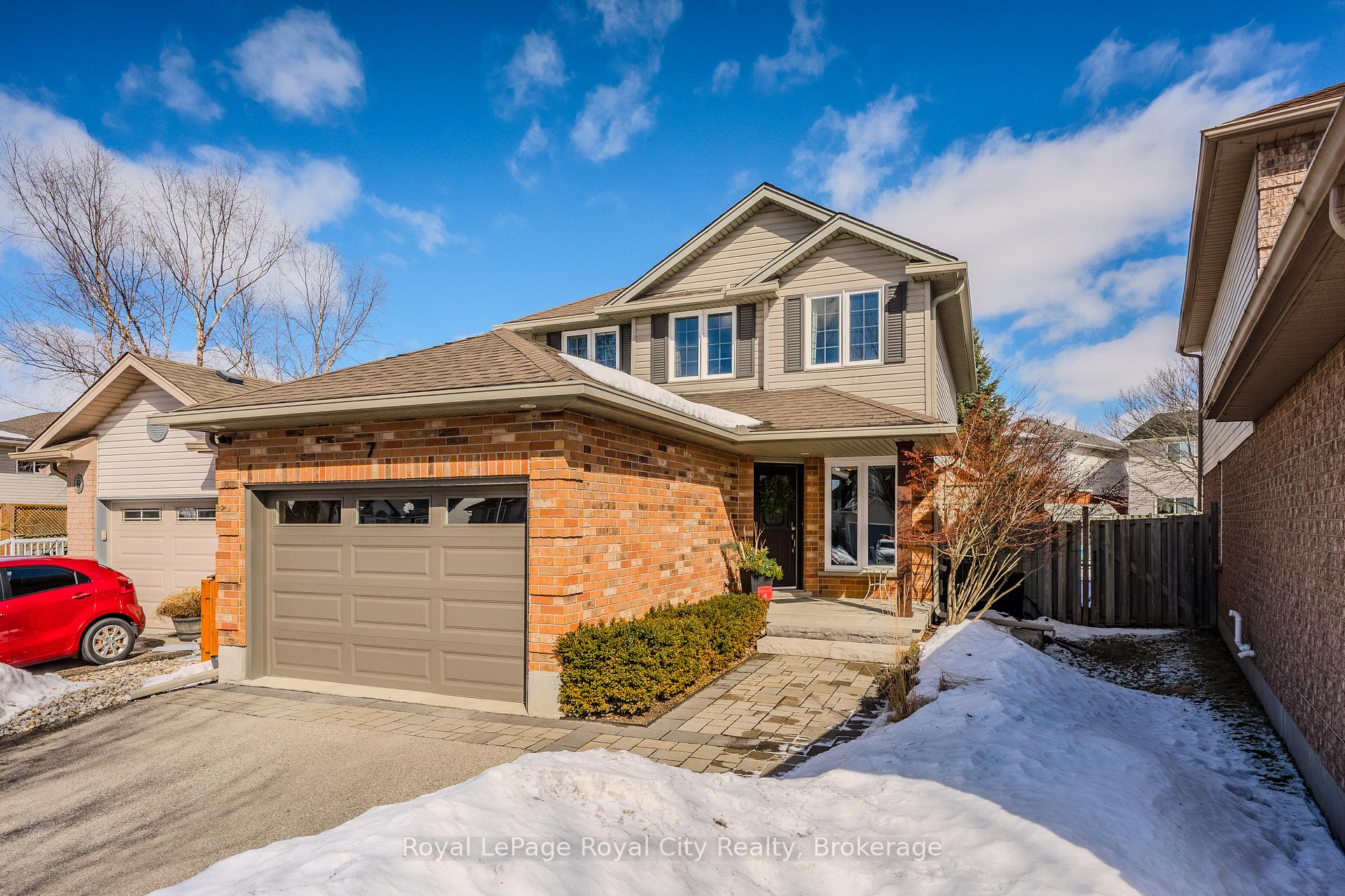 7 Hill Trail, Guelph, ON N1E 7C8