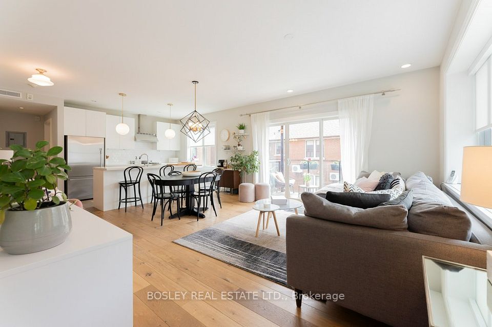 1733 Bathurst Street