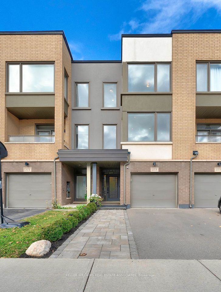 Property at 173 Sabina Drive, Oakville, ON L6H 0L4