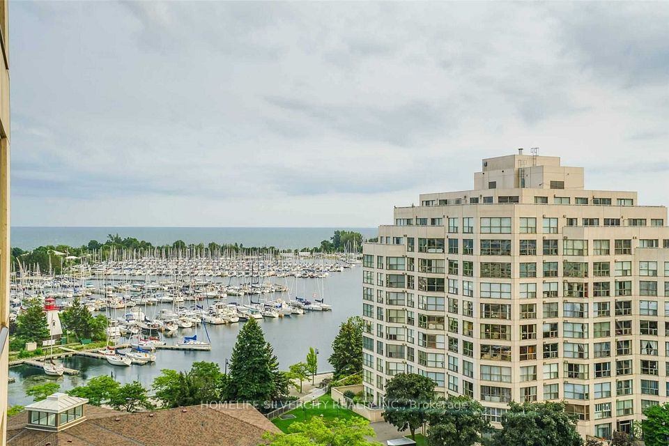 2261 Lake Shore