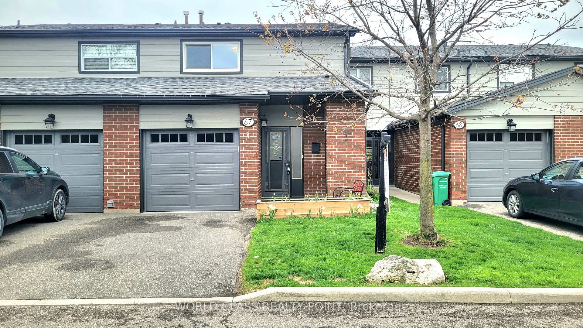4 Bedrooms Condo at 525 Meadows, Mississauga For sale