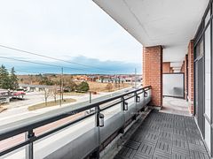 11611 Yonge Street 517