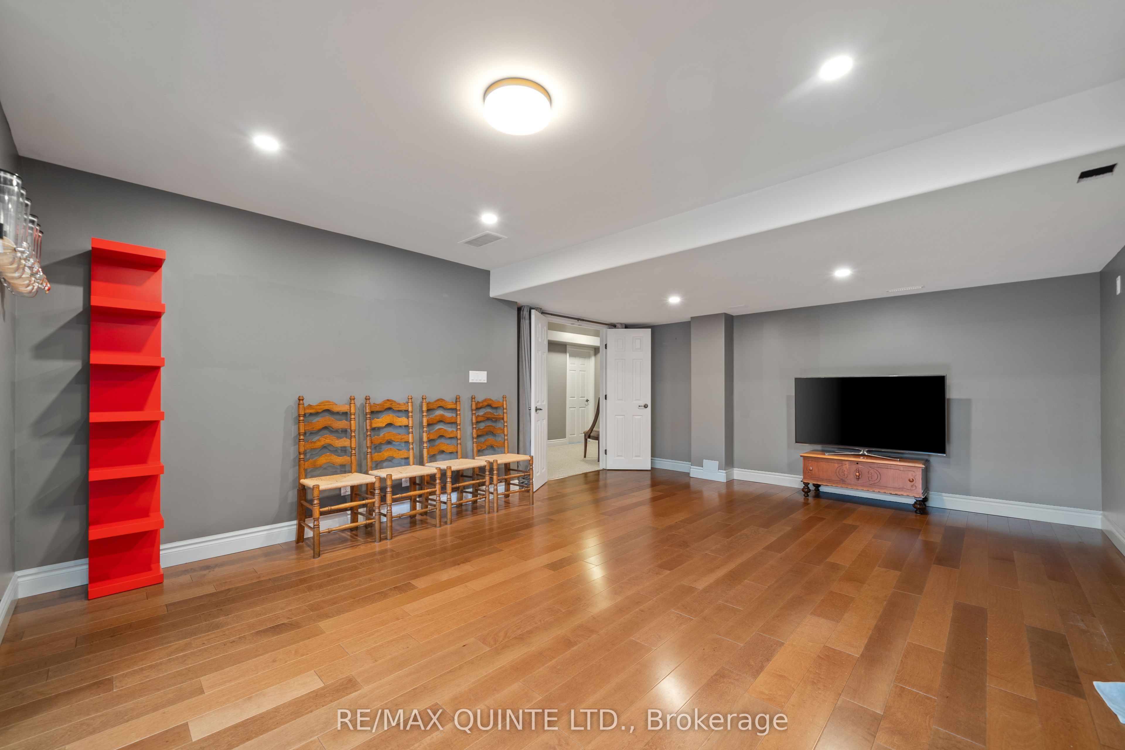 10 Meagher Place