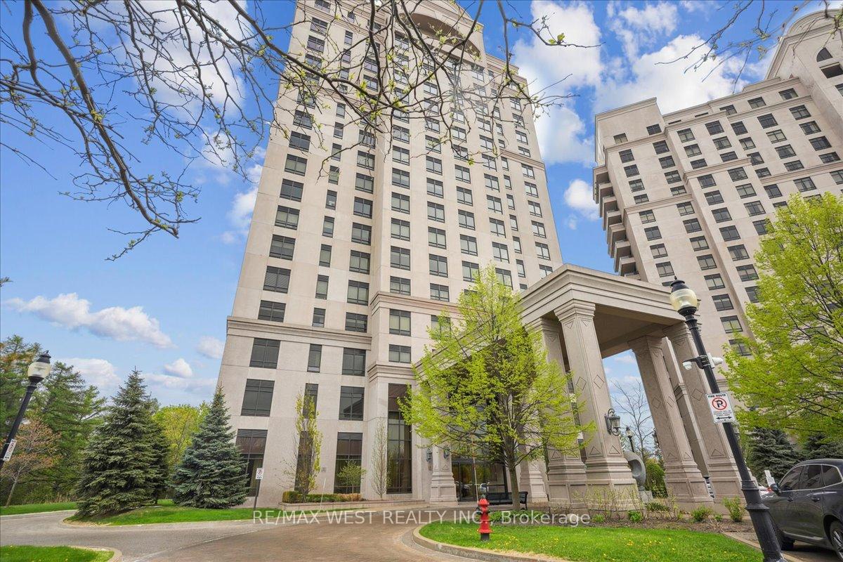 2 Bedrooms Condo at 9255 Jane, Vaughan For sale