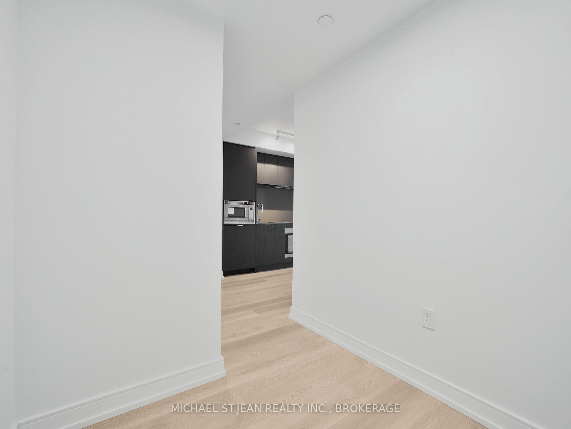 1 Bedroom Condo at 1 Jarvis,  Hamilton For sale