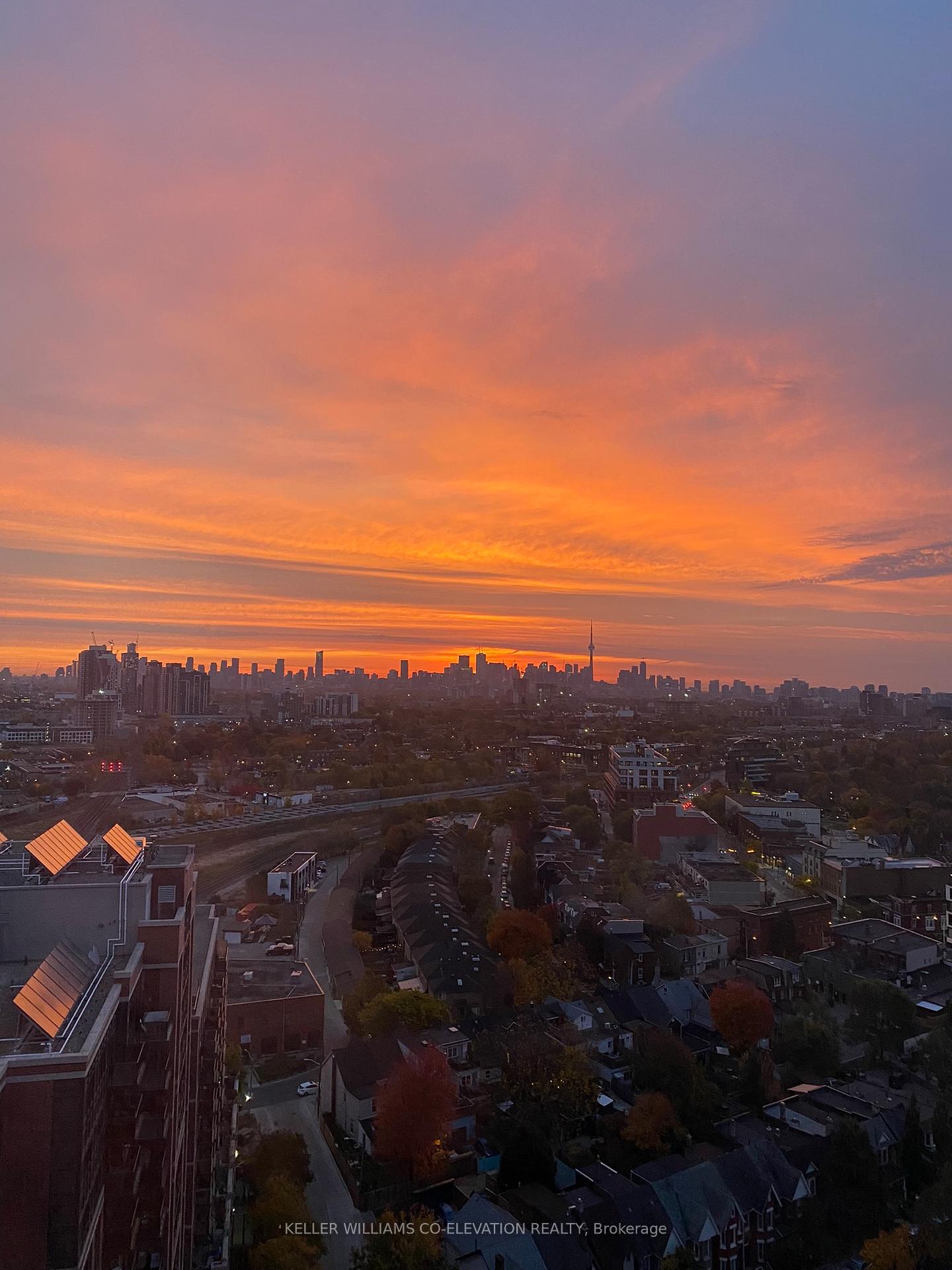 3 Bedrooms Condo at 60 Heintzman, Toronto For sale