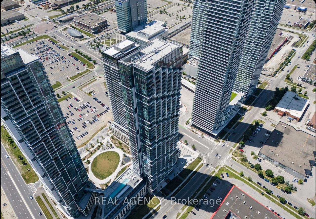 2 Bedrooms Condo at 1000 Portage,  Vaughan For sale