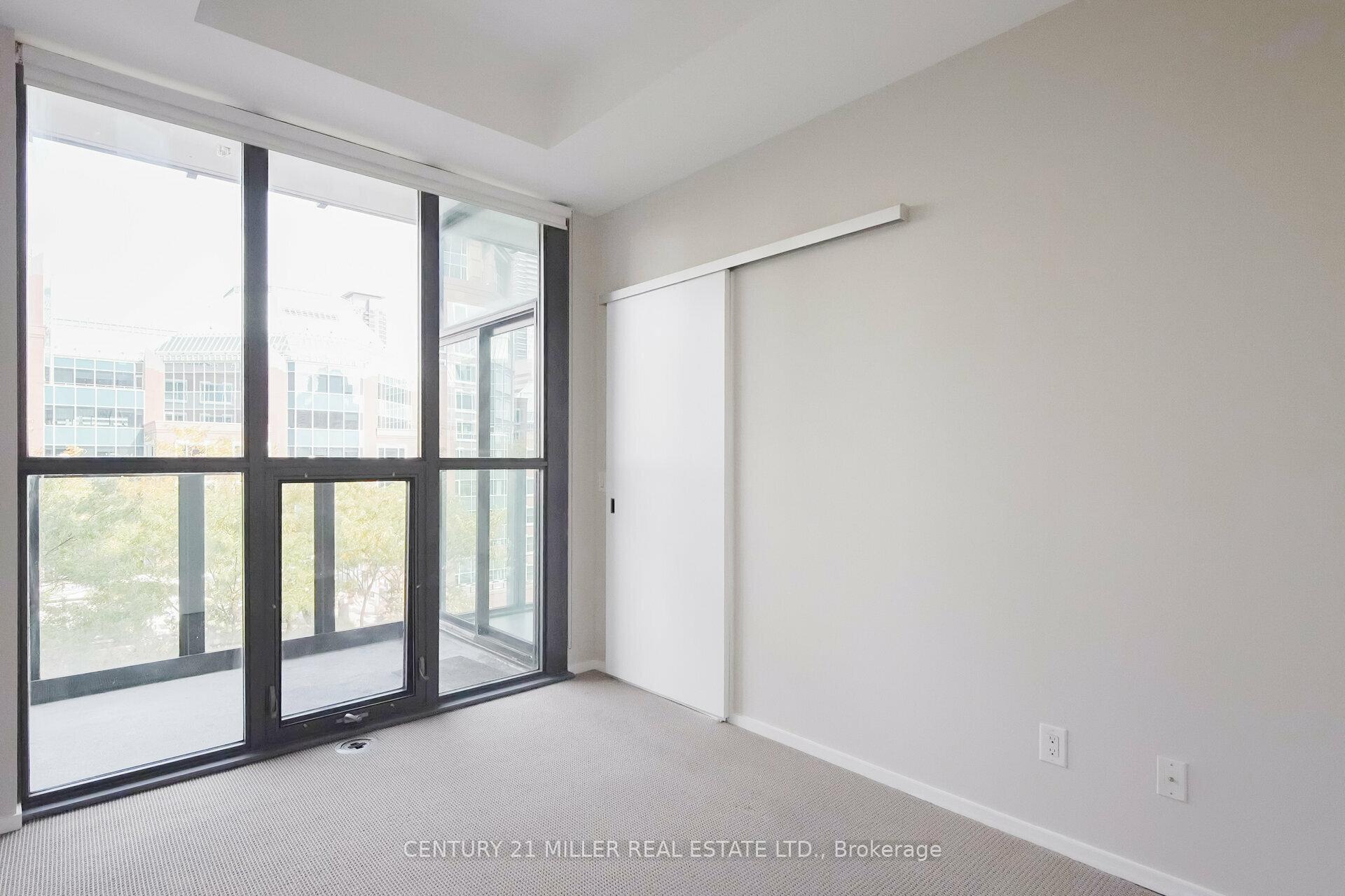 2 Bedrooms Condo at 101 Charles, Toronto For sale