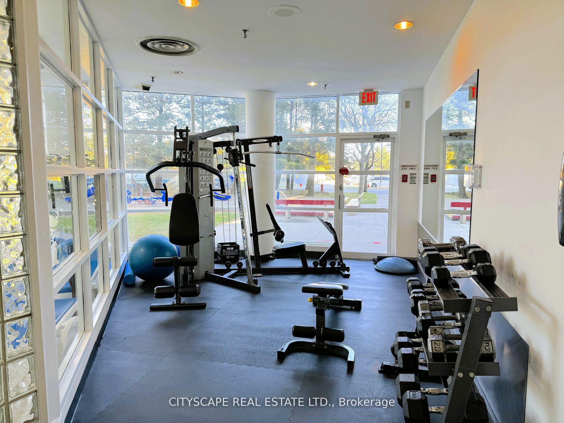 2 Bedrooms Condo at 25 Trailwood, Mississauga For sale