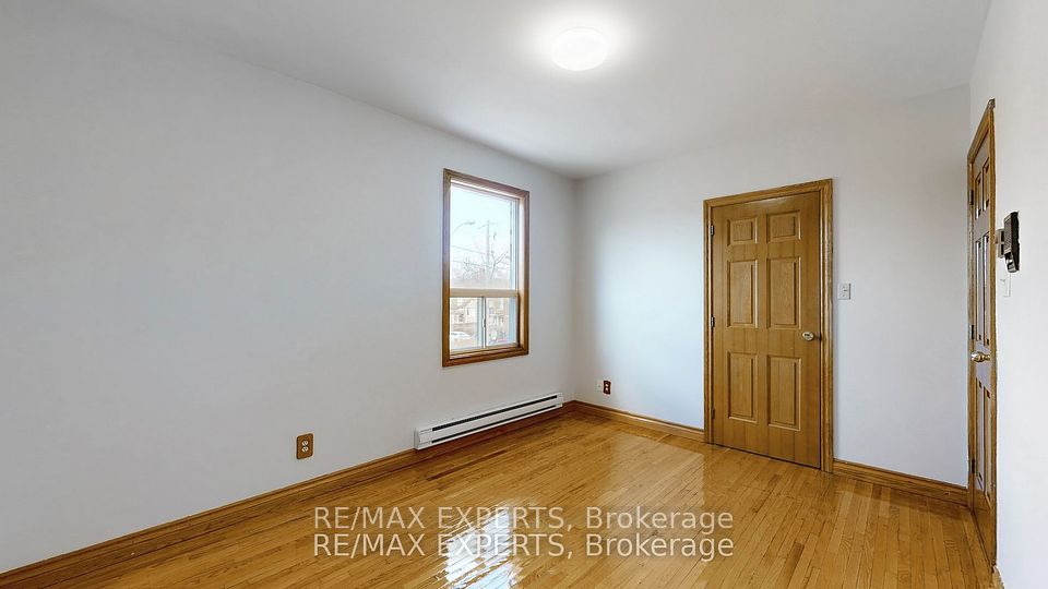 106 Kenwood Avenue UPPER