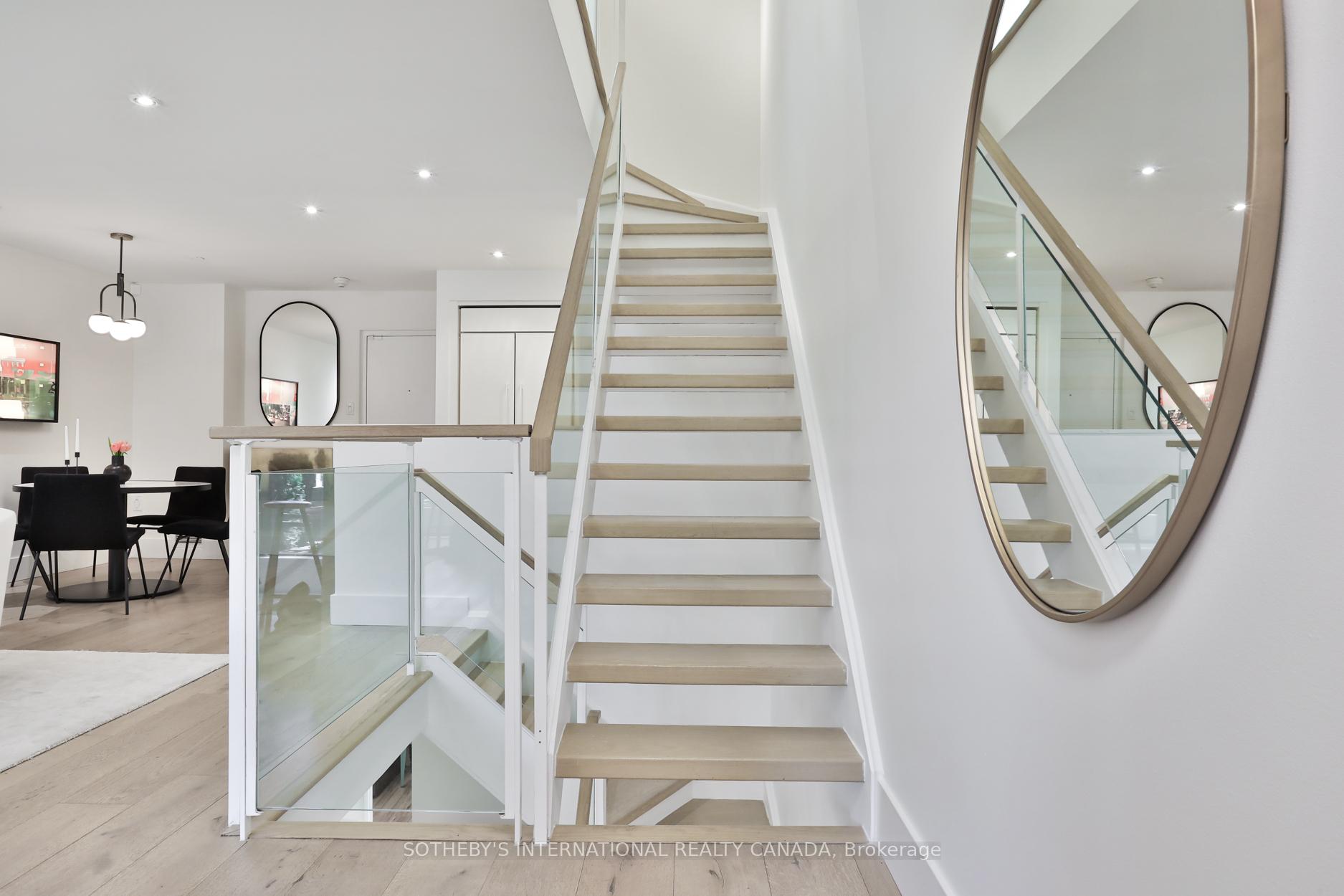 3 Bedrooms Condo at 142 Pears, Toronto For sale