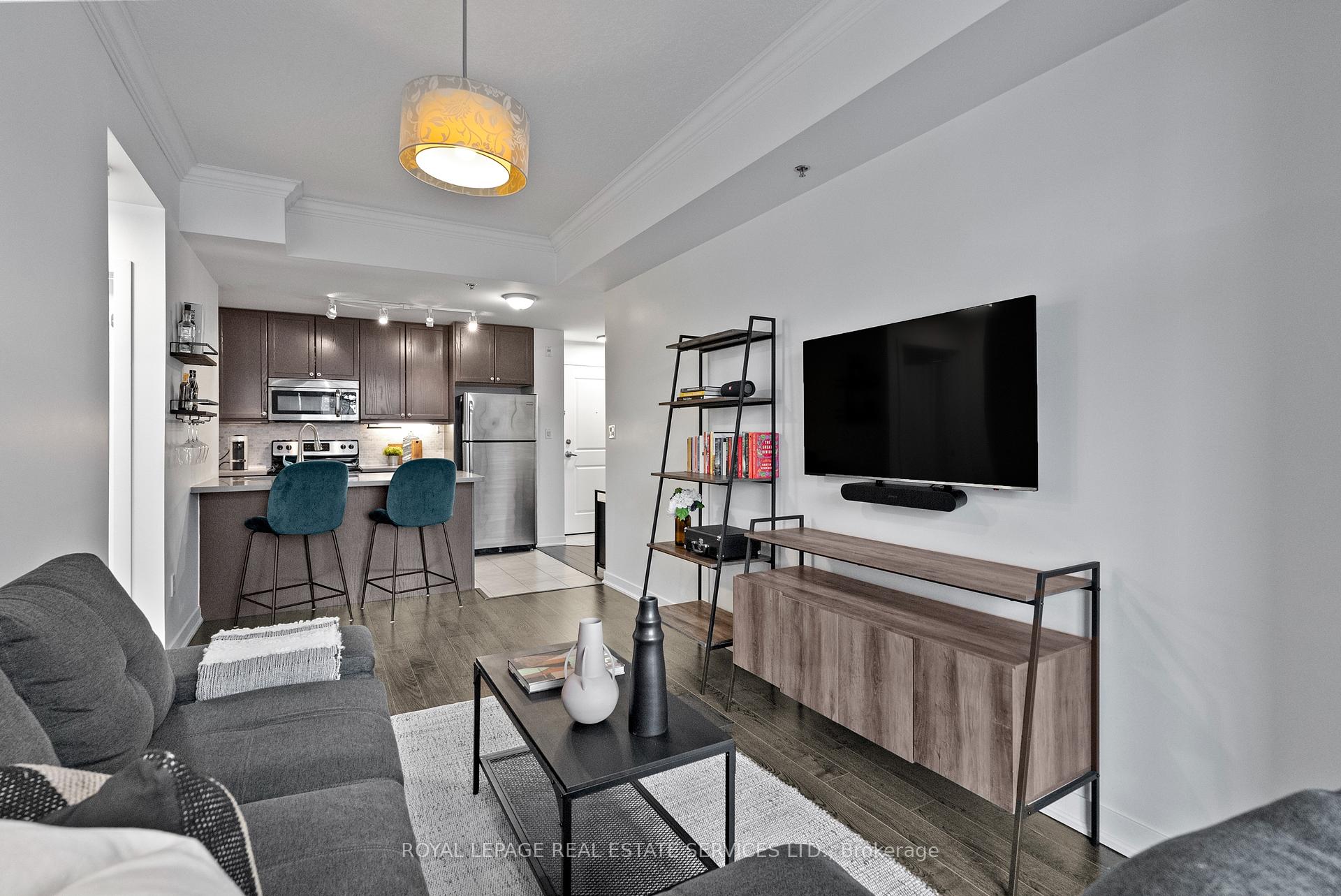 2 Bedrooms Condo at 90 Charlton,  Hamilton For sale